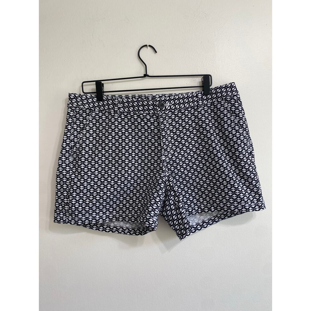 Black & White Twill Shorts - Size‎ 14, Cotton Blend
